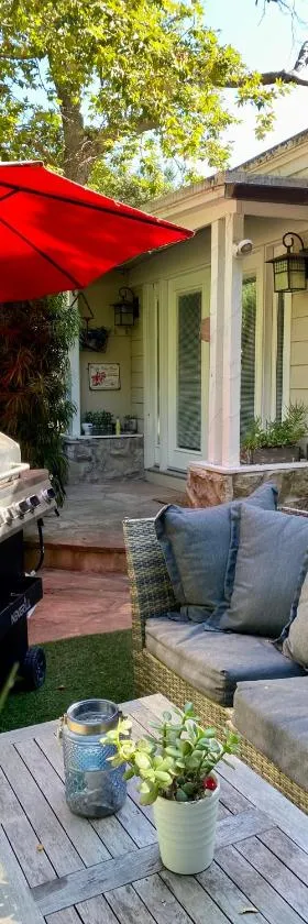 Malibu Ranch Guest House Hideway，位于马里布的酒店
