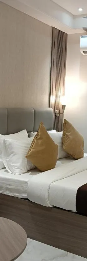 BK Castles Hotel，位于贾巴尔普尔的酒店
