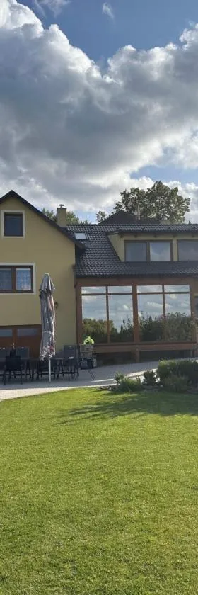 Vila v Brdech s bazénem, infra saunou a vybavením，位于Malá Víska的酒店