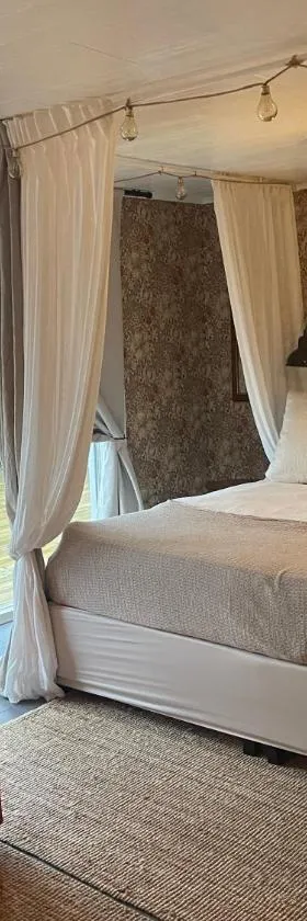 Pia’s Country House，位于巴斯塔德的酒店