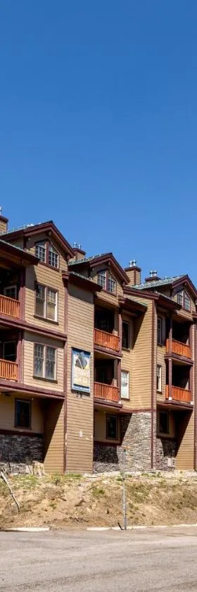 Kirkwood Mountain Resort Properties，位于柯克伍德的酒店