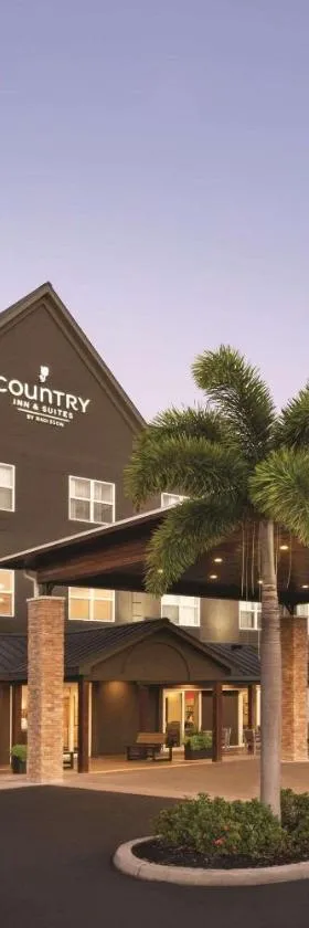 Country Inn & Suites by Radisson, Bradenton-Lakewood-Ranch, FL，位于布雷登顿的酒店