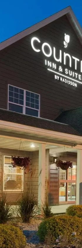 Country Inn & Suites by Radisson, Decorah, IA，位于迪科拉的酒店