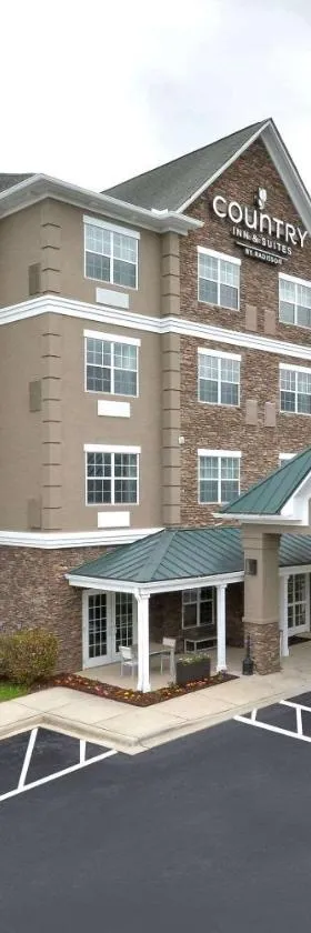 Country Inn & Suites by Radisson, Asheville West near Biltmore，位于阿什维尔的酒店