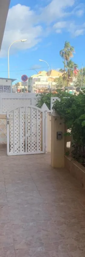 Apartamento en la playa，位于塔韦尔内斯德拉瓦利迪格纳的酒店