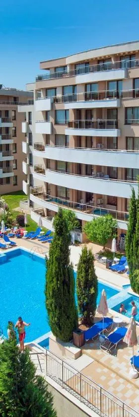 Hermes Club Hotel - Ultra All Inclusive，位于茨雷沃的酒店