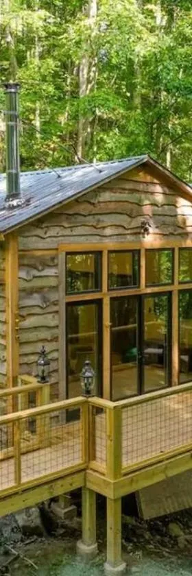 Outdoor Enthusiast's Dream Cabin Hiking & Rafting，位于Hot Springs的酒店