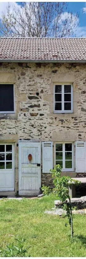 Maison de campagne，位于Saint-Étienne-Lardeyrol的酒店