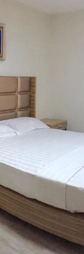 Meaco Royal Hotel - Valenzuela，位于Subusub的酒店