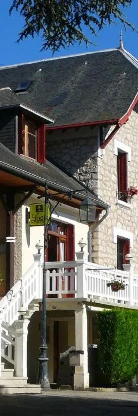Hôtel Spa & Restaurant Ô Pervenches，位于尚贝里的酒店