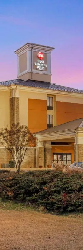 Best Western Plus Fairburn Atlanta Southwest，位于费尔本的酒店