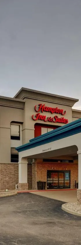 圣路易斯 - 爱德华兹维尔汉普顿酒店及套房，位于Glen Carbon的酒店