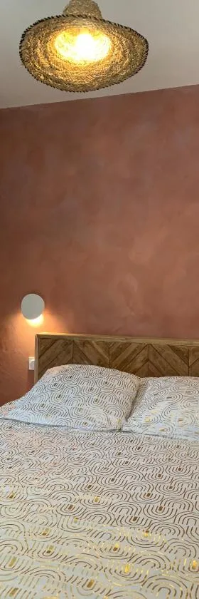 Studio Moderne Cozy，位于Ribaute-les-Tavernes的酒店