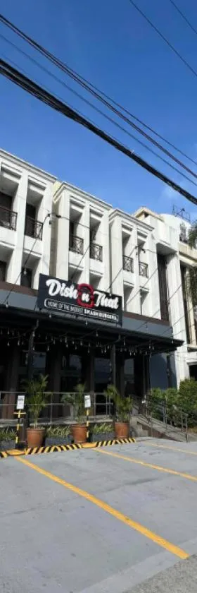 Bliss Hotel San Fernando Pampanga City，位于圣费尔南多的酒店