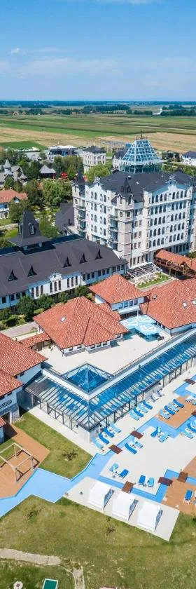Etno selo Stanišići Hotel Leonida，位于Dijelovi的酒店