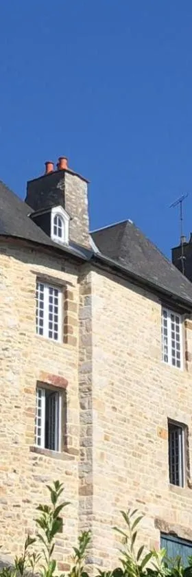 La maison sur les remparts，位于栋弗龙的酒店