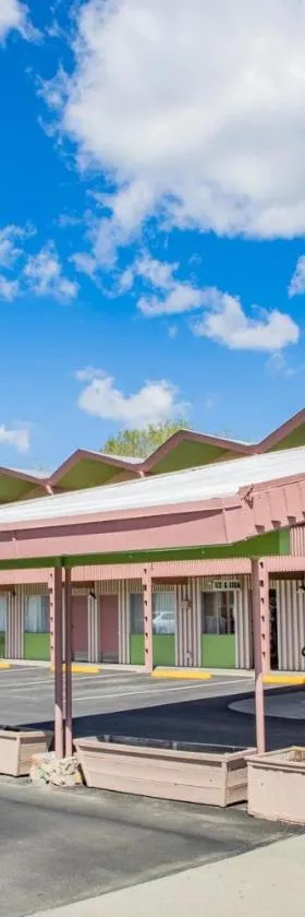 Dreamers Lodge，位于约翰迪的酒店