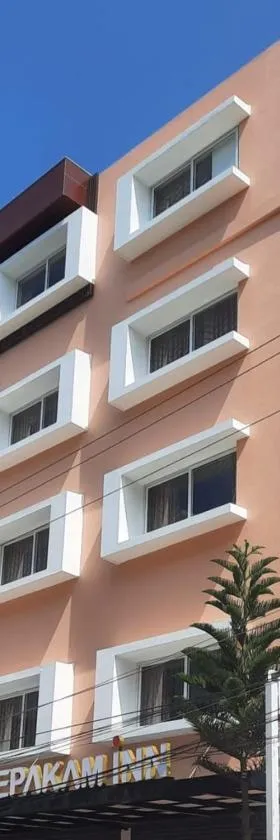 Hotel Deepakam Inn，位于帕拉克卡德的酒店