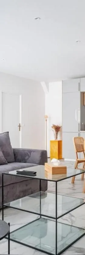 Beautiful flat for 6 people #6，位于阿涅勒的酒店