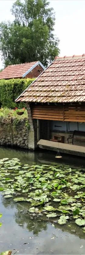 Le Lavoir Secret - hébergement atypique dans un joli cadre bucolique，位于Dangeau的酒店
