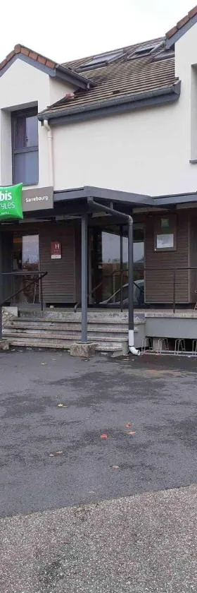 萨尔堡宜必思尚品酒店，位于萨尔堡的酒店