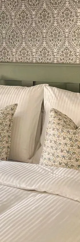 The Brick House - Appartement Renoir，位于拉罗什基永的酒店