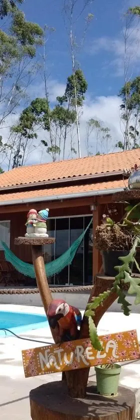 Casa Sítio Campo e Mar Balneário Picarras，位于皮萨拉斯的酒店
