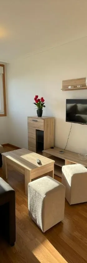 APARTAMENTO NUEVO EN BURELA - A Mariña, Galicia，位于布里拉蒂卡波的酒店
