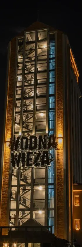 4 Strony Apartamenty w Wodnej Wieży，位于普什奇纳的酒店