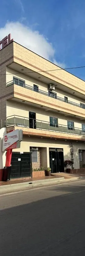 Mais Hotel Express，位于圣路易斯的酒店