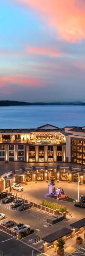 Silver Cloud Hotel Tacoma at Point Ruston Waterfront，位于塔科马的酒店