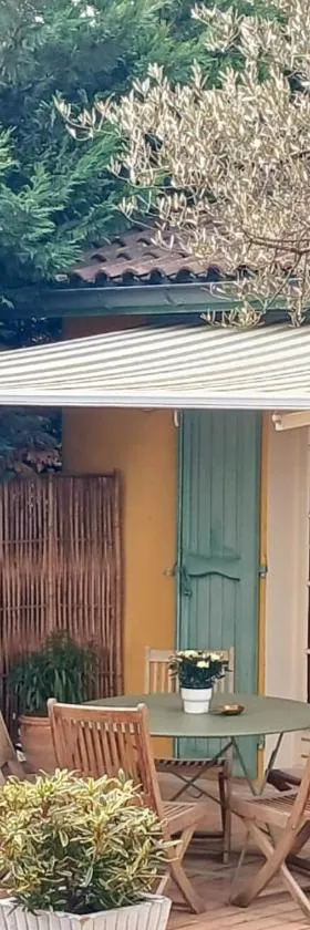 Le Chalet，位于沙博尼耶尔莱班的酒店