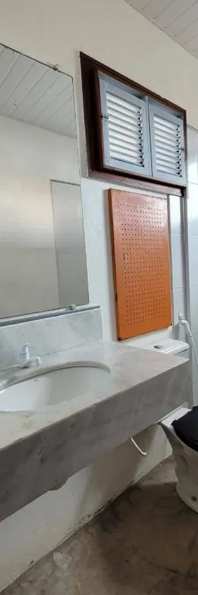 Excelente Bungalow Suíte Independente em Uruaú，位于贝贝里比的酒店