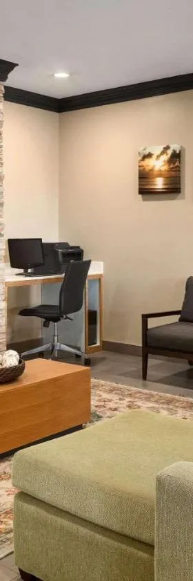 卡尔森曼蒂诺丽怡套房酒店，位于曼蒂诺的酒店