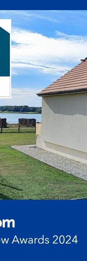Gîte du lac de la Forêt d'Orient - 6 personnes - gîte avec vue sur le lac，位于Mathaux的酒店