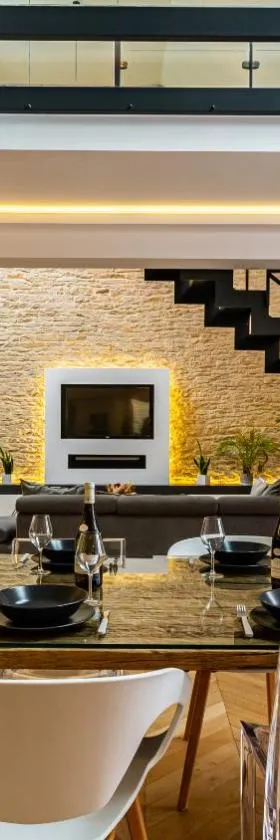 La Maison d'Ernest - Climatisée - Circuit DIJON PRENOIS，位于Prenois的酒店