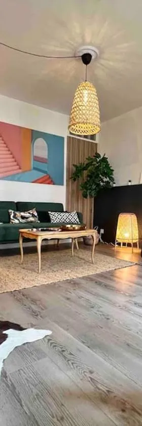 Appartement Rénové / 7prsn / Proche gare viotte，位于贝桑松的酒店