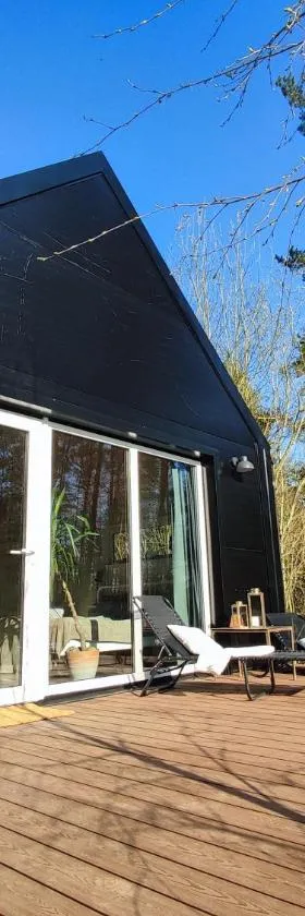Modern Sauna Cabin in Horse Ranch，位于Lieplaukė的酒店