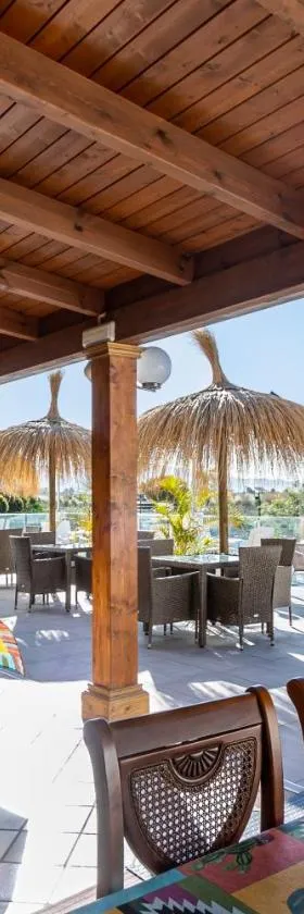 Hotel Avenida Tropical by Bossh! Hotels，位于萨各夫雷纳的酒店