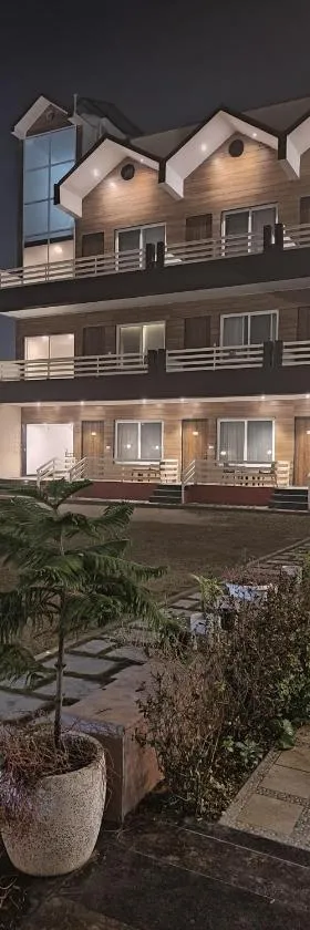 The VrindHuts，位于范兰德凡的酒店