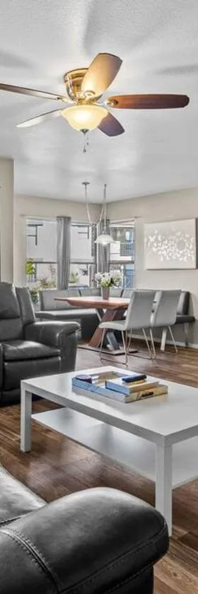 Tucson The Greens! 3br APT w/ Pool & Spa，位于土桑的酒店