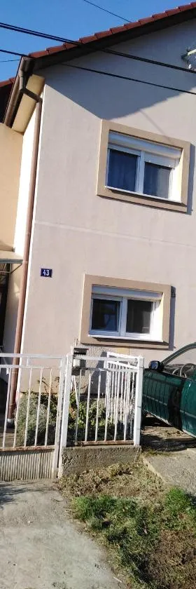 Smestaj Veselka，位于Sremska Kamenica的酒店