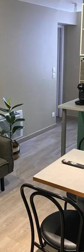 Appartement 2 - Hyper centre - 1 à 4 personnes，位于杜埃的酒店