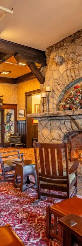 Historic Summit Inn，位于Farmington的酒店