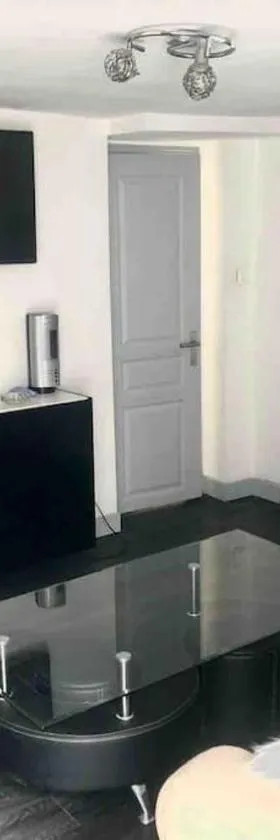 Logement appartement bourget，位于勒布尔热的酒店