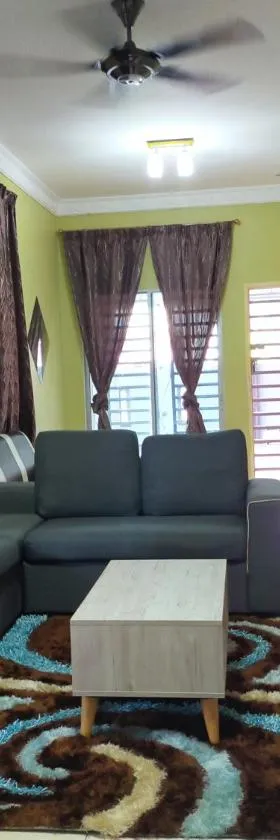 RIZQI HOMESTAY Sungai Siput with Wifi! Islamic Guest Only!，位于Kampong Rimba Panjang的酒店