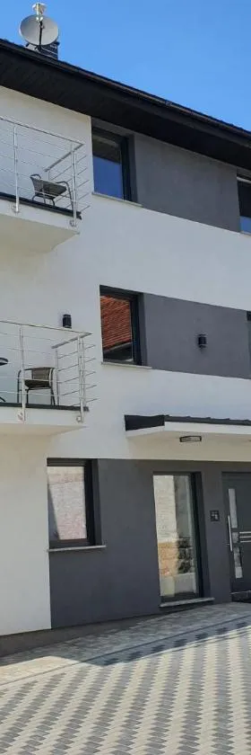 Apartamenty Wakacyjne Historie，位于缅济莱谢的酒店