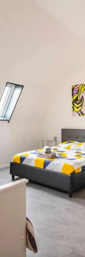 Chambre privée avec salle de bain dans la Maison Noble de la Taule du Luc，位于伊斯内斯的酒店