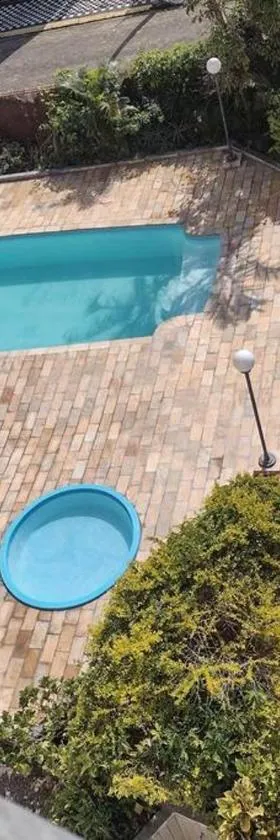 Cobertura duplex piscina churras e 2 vagas super arejado，位于蒙加瓜的酒店