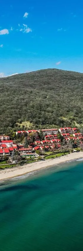 Villas Elenite，位于埃勒尼特的酒店